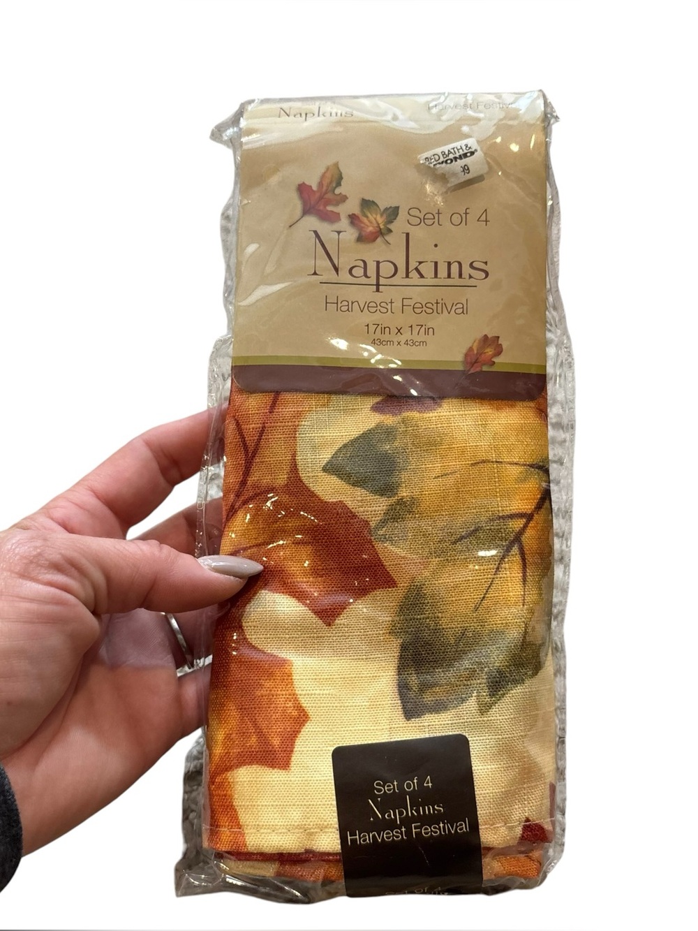 Brand new in Package Set of‎ 4 Harvest Fall Leaf Print Fabric Napkins